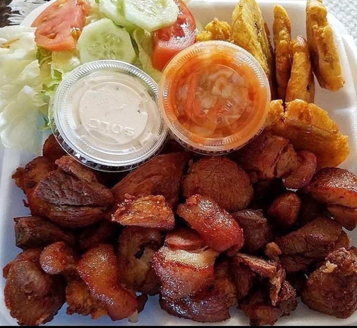 Chicharrón con patacones